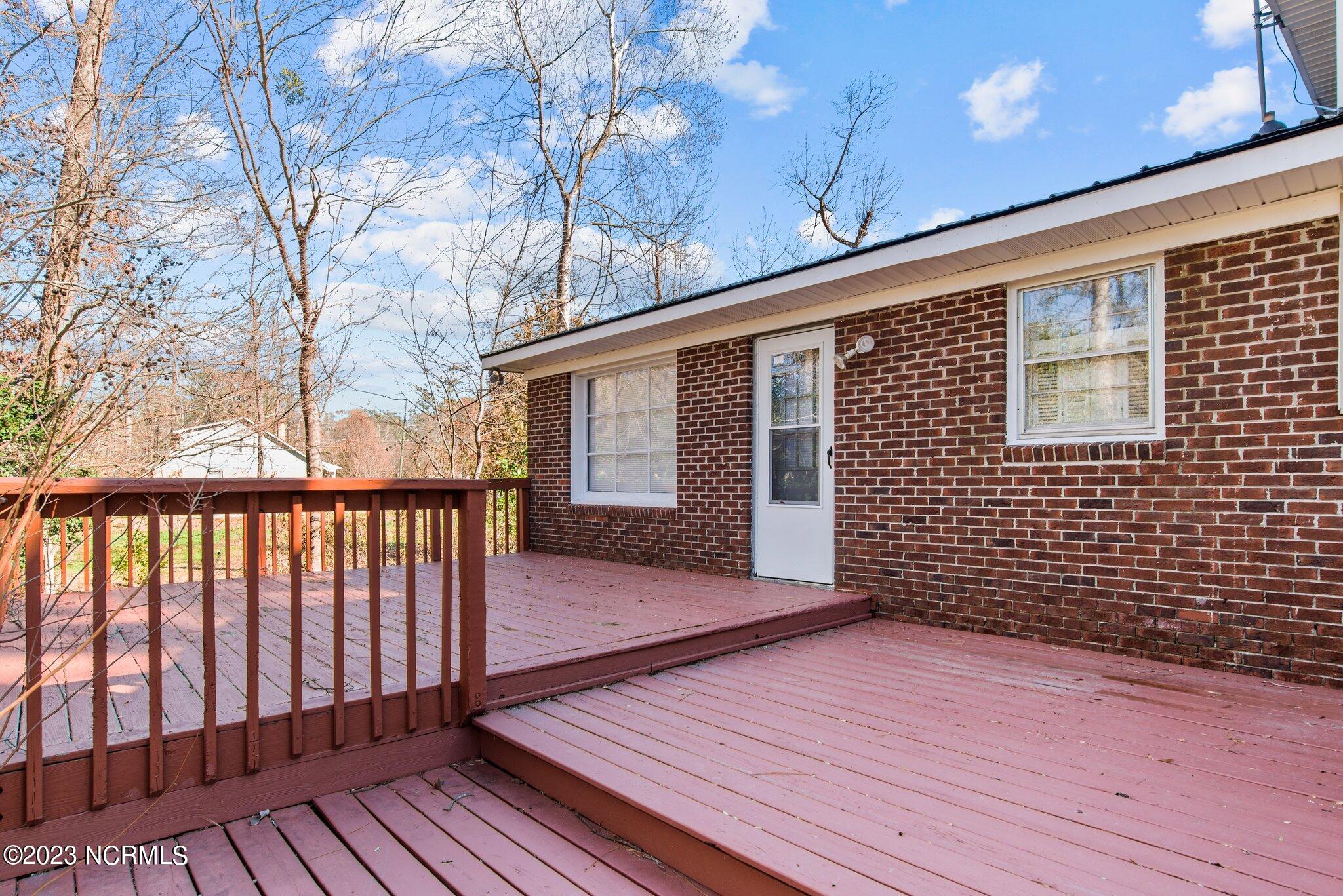 2110 Emerson Road Kinston, NC 28504 - Photo 8 of 47 8-web-or-mls-DSC_1492