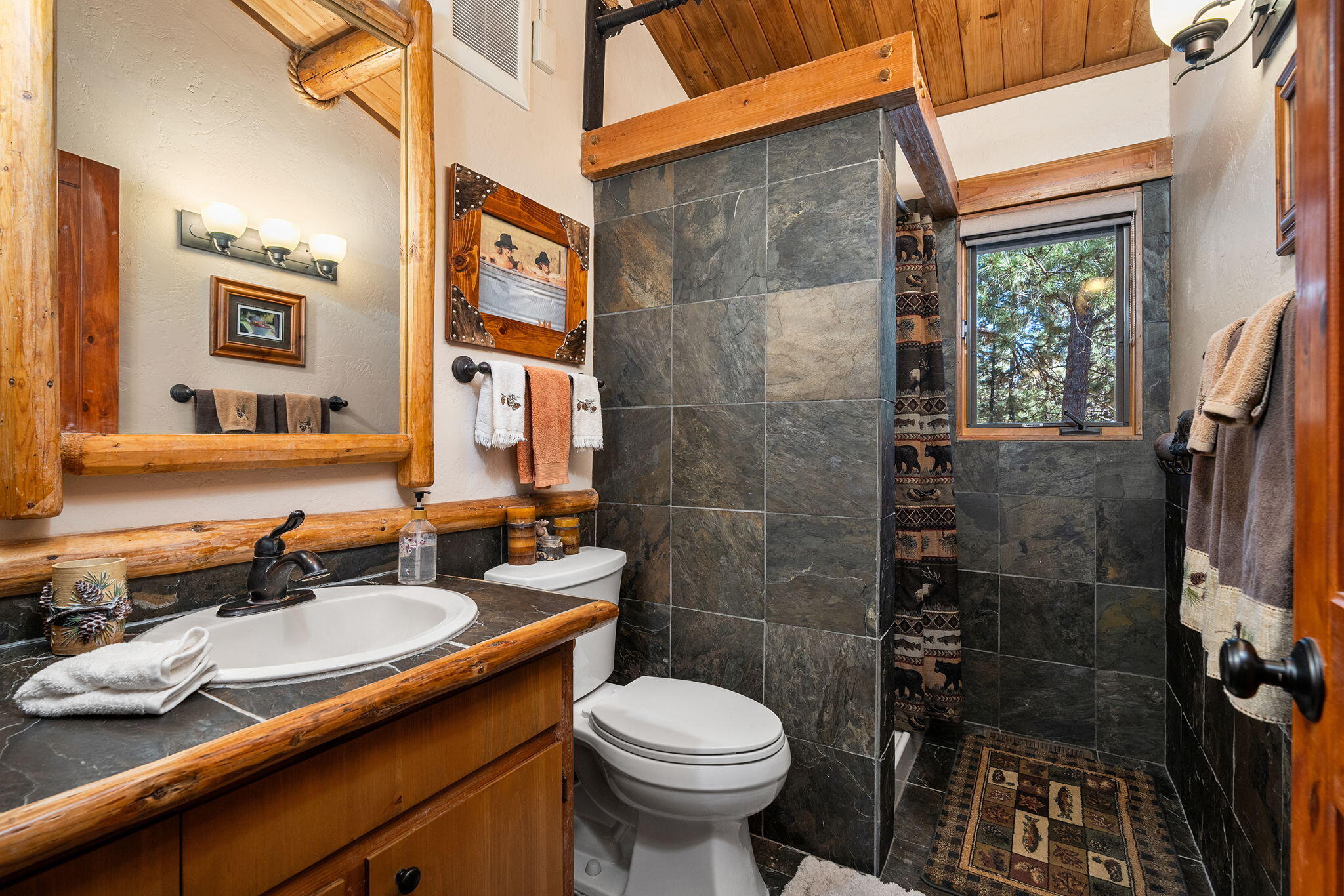 69336 Hackamore Sisters, OR 97759 - Photo 17 of 46 17-web-or-mls-_DSC4769