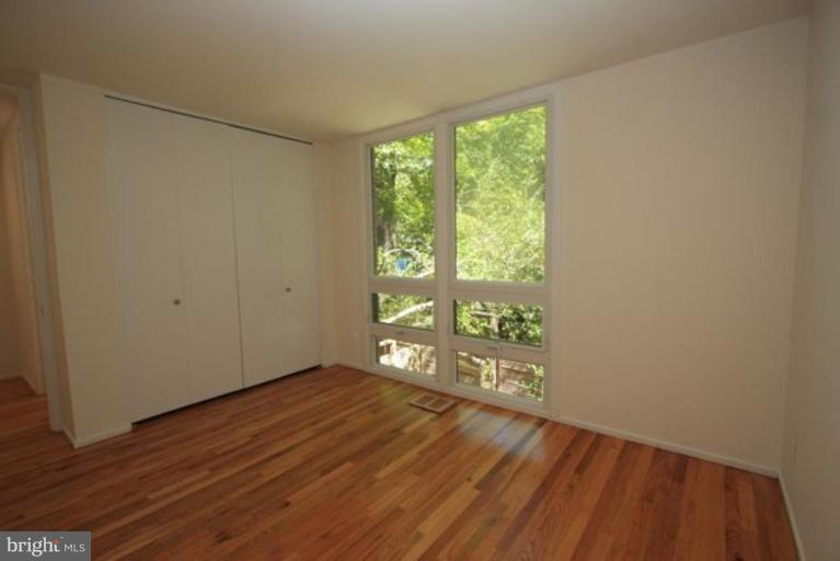 1698 Chimney House Road Reston, VA 20190 - Photo 15 of 25 Bedroom #2