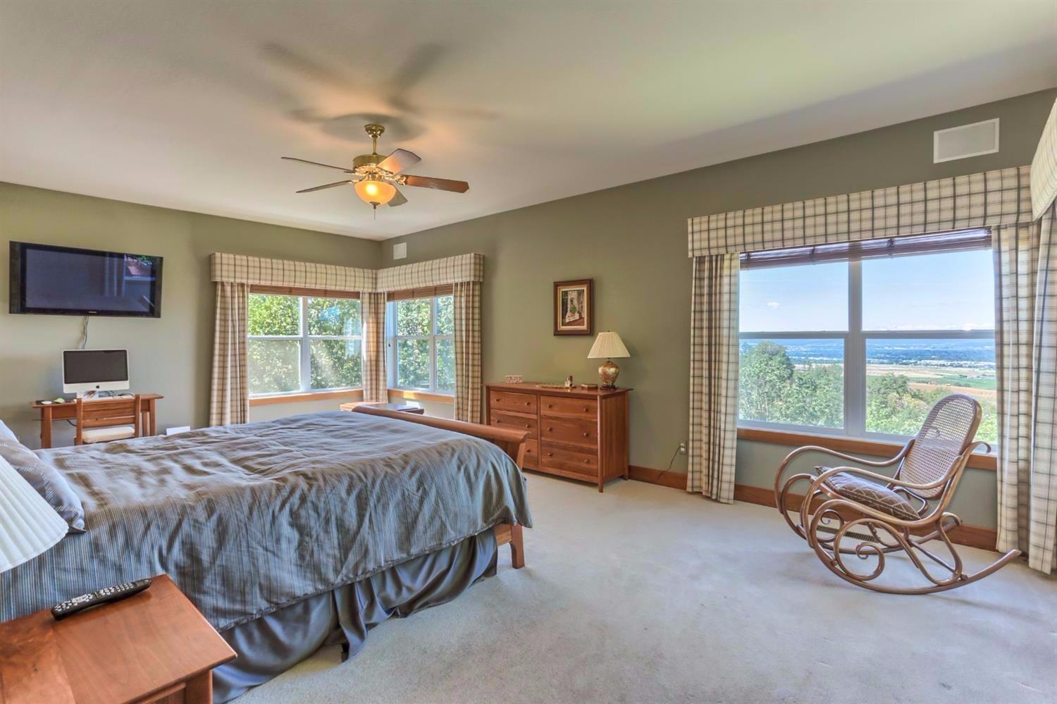 4872 Pioneer Road Medford, OR 97501 - Photo 30 of 35 Additional Photo