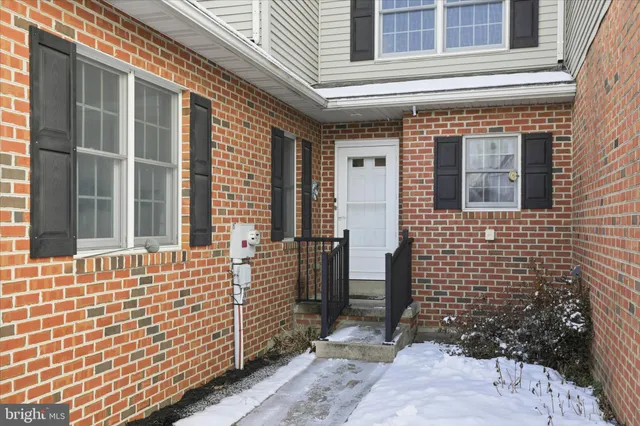 $337,500 | 6 Spring Hill Lane, Mountville, PA 17554