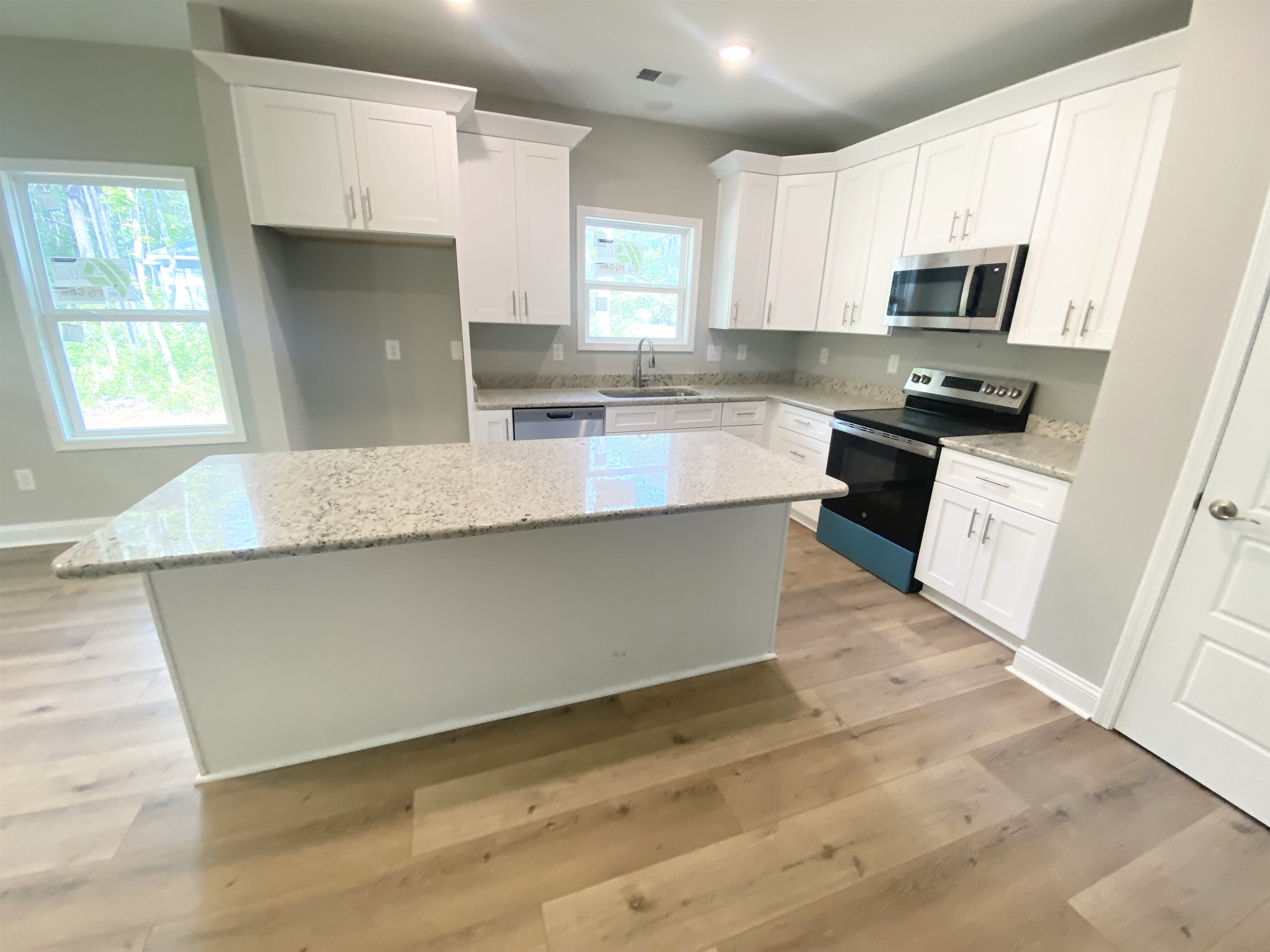 5545 Grape Arbor Lane Murrells Inlet, SC 29576 - Photo 3 of 27 Gallery Image 3