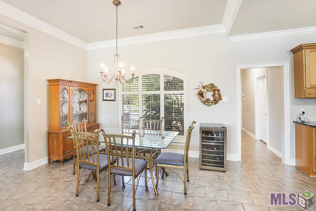 1163 Springlake Drive Baton Rouge, LA 70810 - Photo 11 of 30 Dining