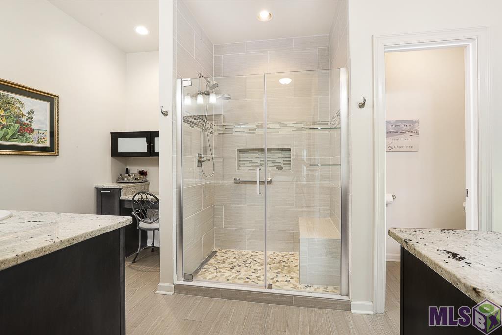 1163 Springlake Drive Baton Rouge, LA 70810 - Photo 19 of 30 Oversize Shower Master
