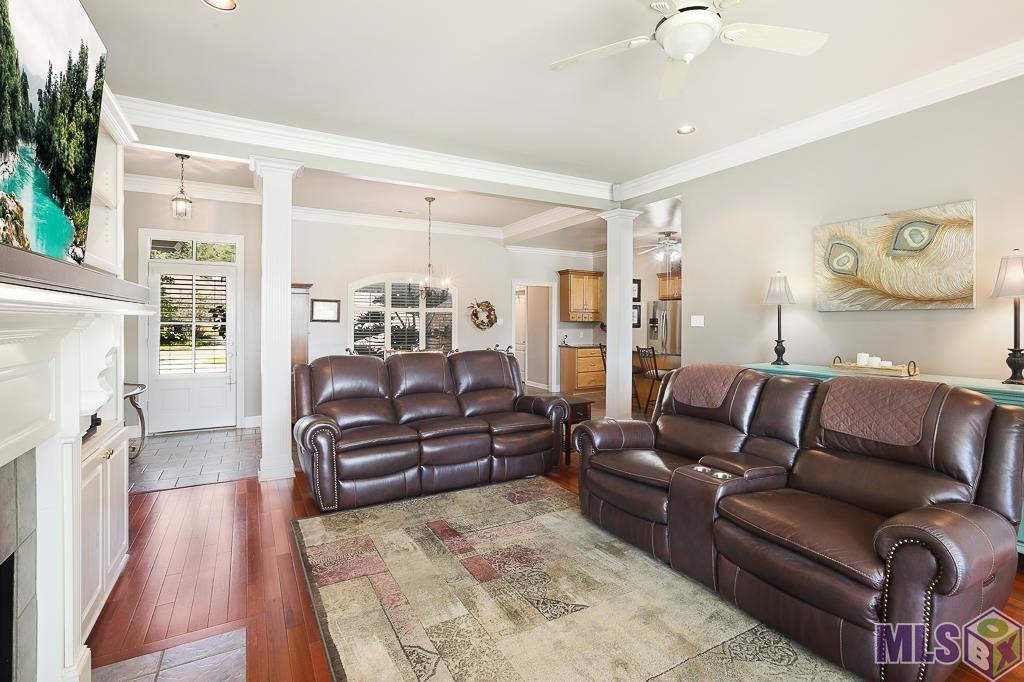 1163 Springlake Drive Baton Rouge, LA 70810 - Photo 7 of 30 Living