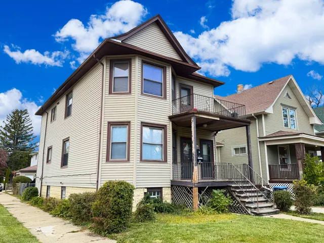 $299,000 | 718 South 7th Avenue, Maywood, IL 60153