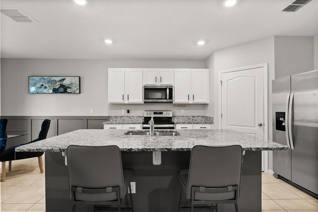 11237 Amber Ridge Drive Zellwood, FL 32798 - Photo 7 of 37