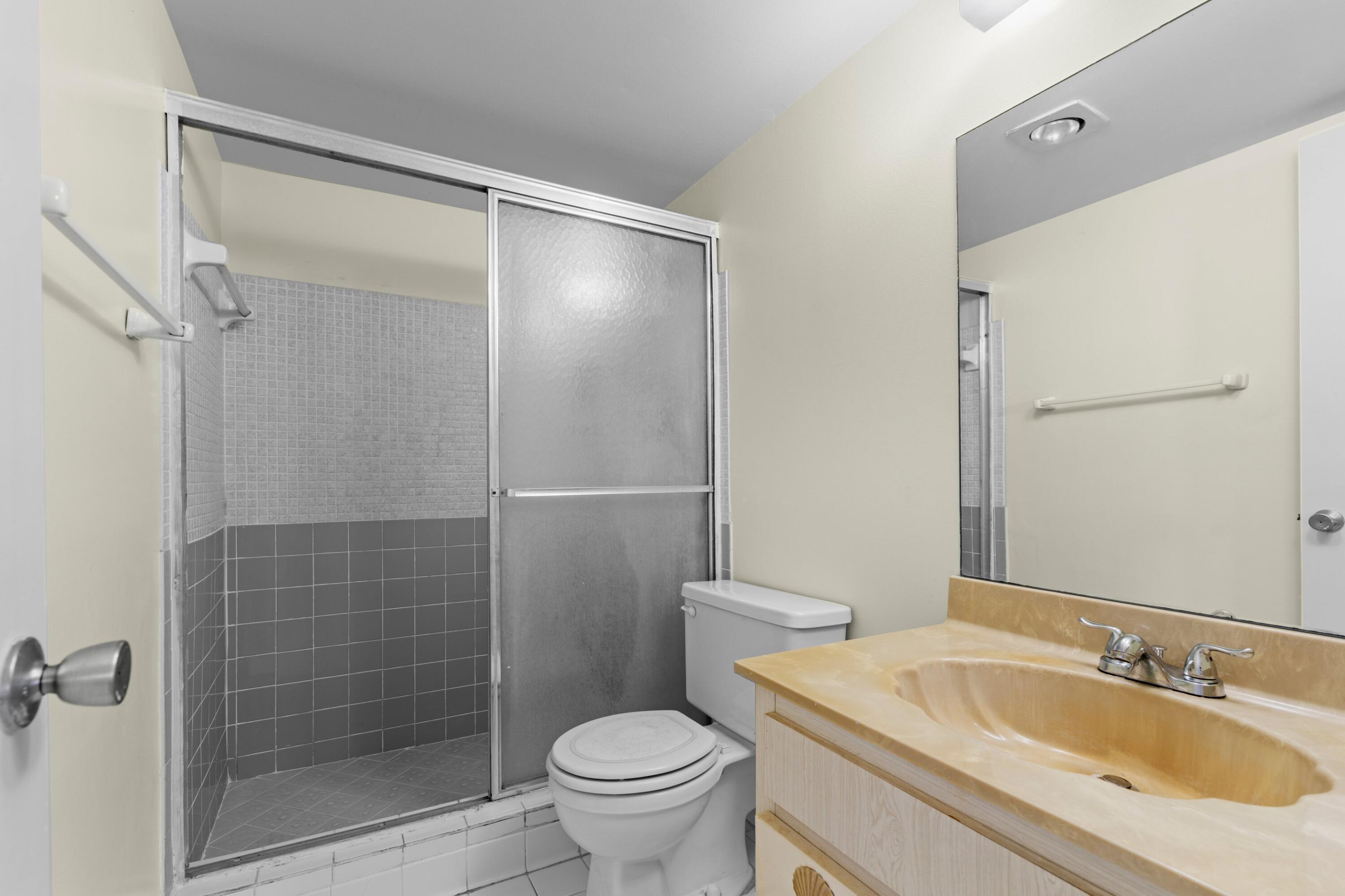 9374 Southwest 3rd Street, Unit 708 Boca Raton, FL 33428 - Photo 15 of 35 Primary Bathroom