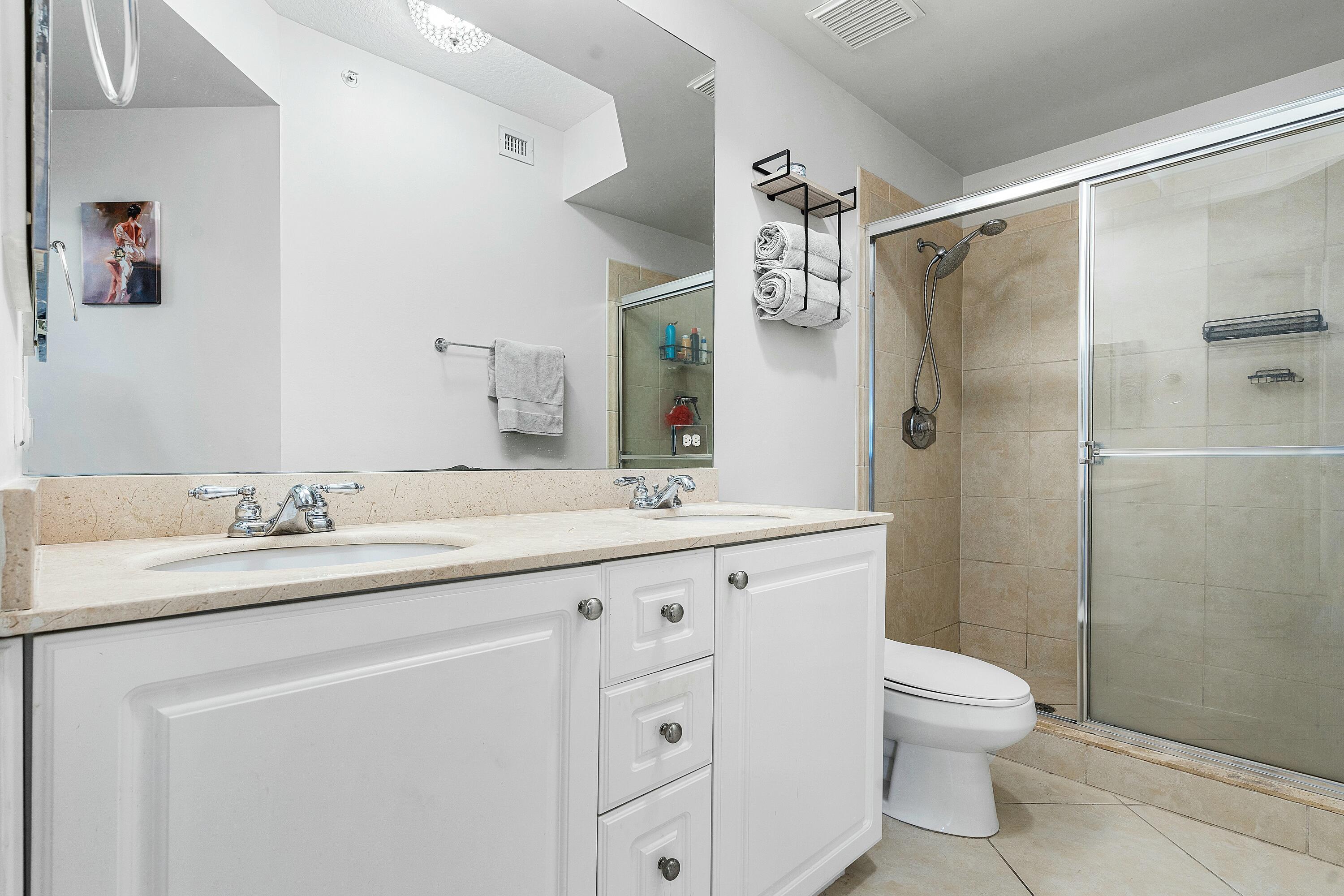 4 Renaissance Way, Unit 414 Boynton Beach, FL 33426 - Photo 13 of 19 Primary Bathroom