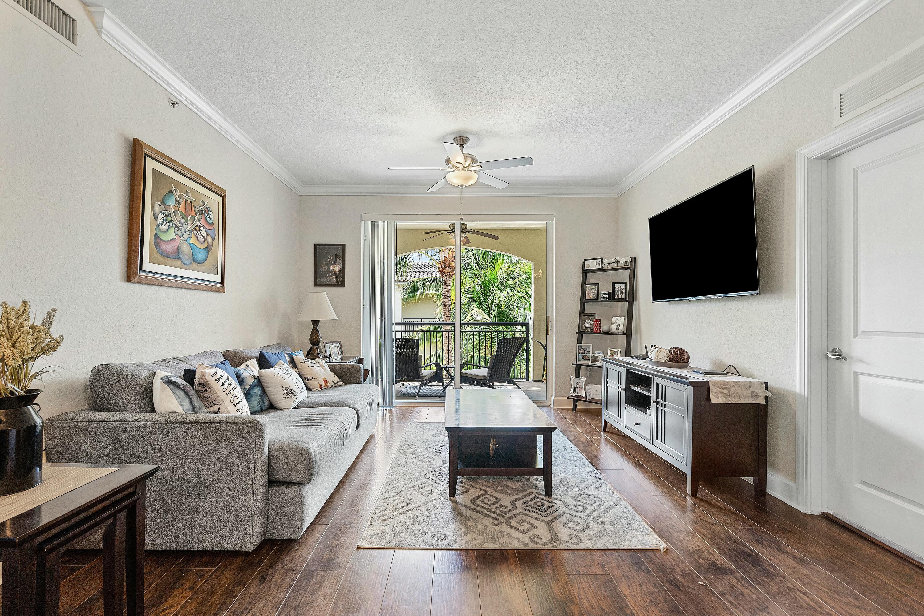 4 Renaissance Way, Unit 414 Boynton Beach, FL 33426 - Photo 2 of 19 Living Area