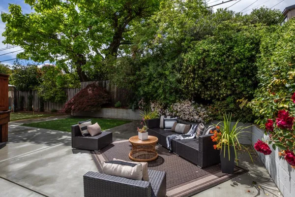 $1,895,000 | 1802 Alameda De Las Pulgas, Redwood City, CA 94061