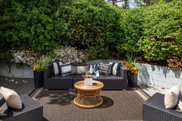 $1,895,000 | 1802 Alameda De Las Pulgas, Redwood City, CA 94061