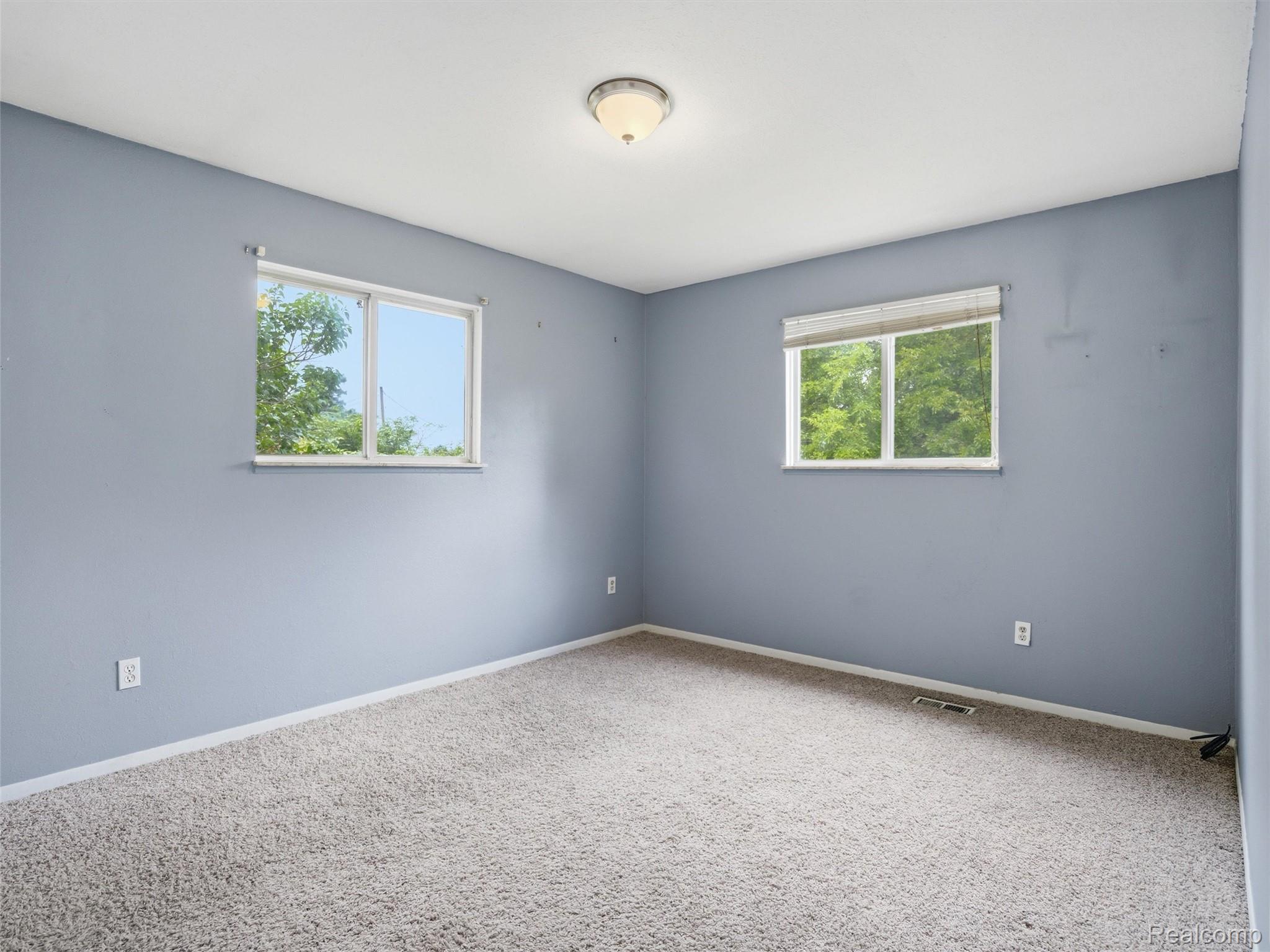 2439 North Long Lake Road Fenton, MI 48430 - Photo 13 of 25 14-DSC05167.jpg