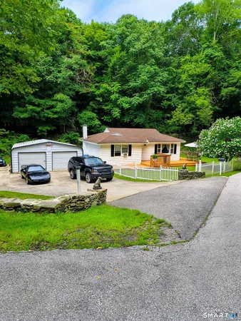 $319,900 | 59 Hinckley Street, Norwich, CT 06360