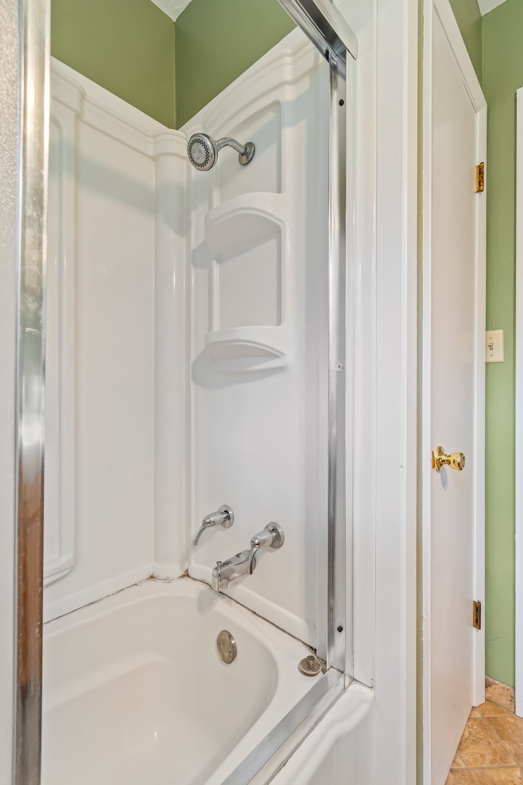 2737 Fly Road Santa Fe, TN 38482 - Photo 32 of 44 a bathroom with a tub and shower
