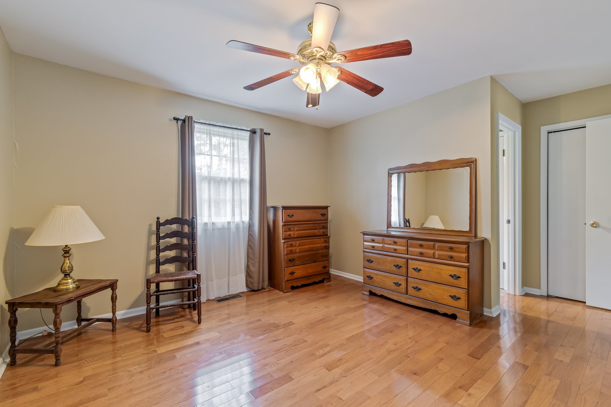2737 Fly Road Santa Fe, TN 38482 - Photo 34 of 44 a view of room with hardwood floor and ceiling fan