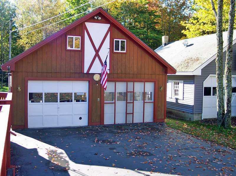 90 Cedar Street Millinocket, ME 04462 - Photo 28 of 32 Garage.