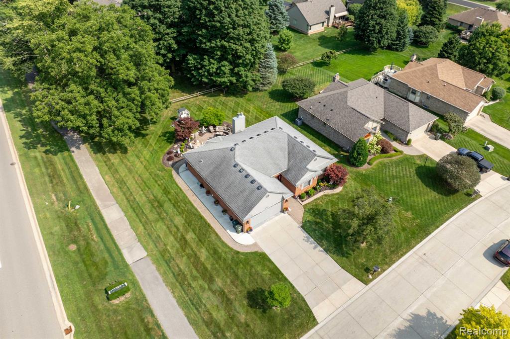 1003 Bembridge Drive Rochester Hills, MI 48307 - Photo 51 of 57