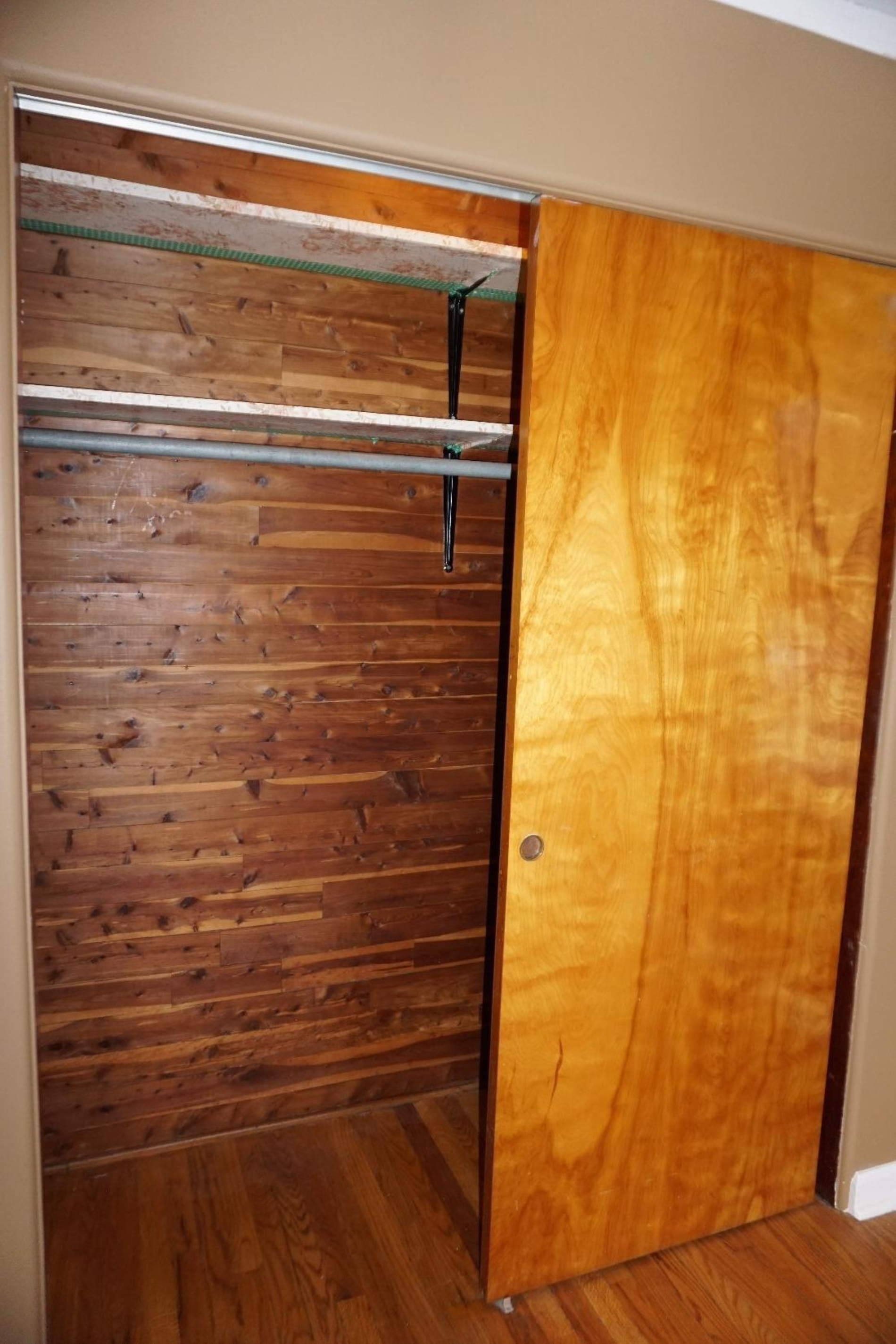 2424 Crest Road Gary, IN 46408 - Photo 10 of 10 1900x2850