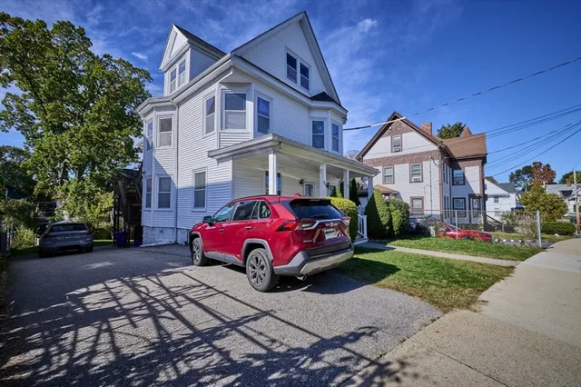 $3,500 | 34 Greenleaf Street, Unit 34, Malden, MA 02148