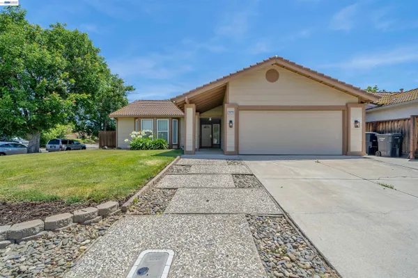 $599,000 | 1820 South Willow Creek Drive, Tracy, CA 95376