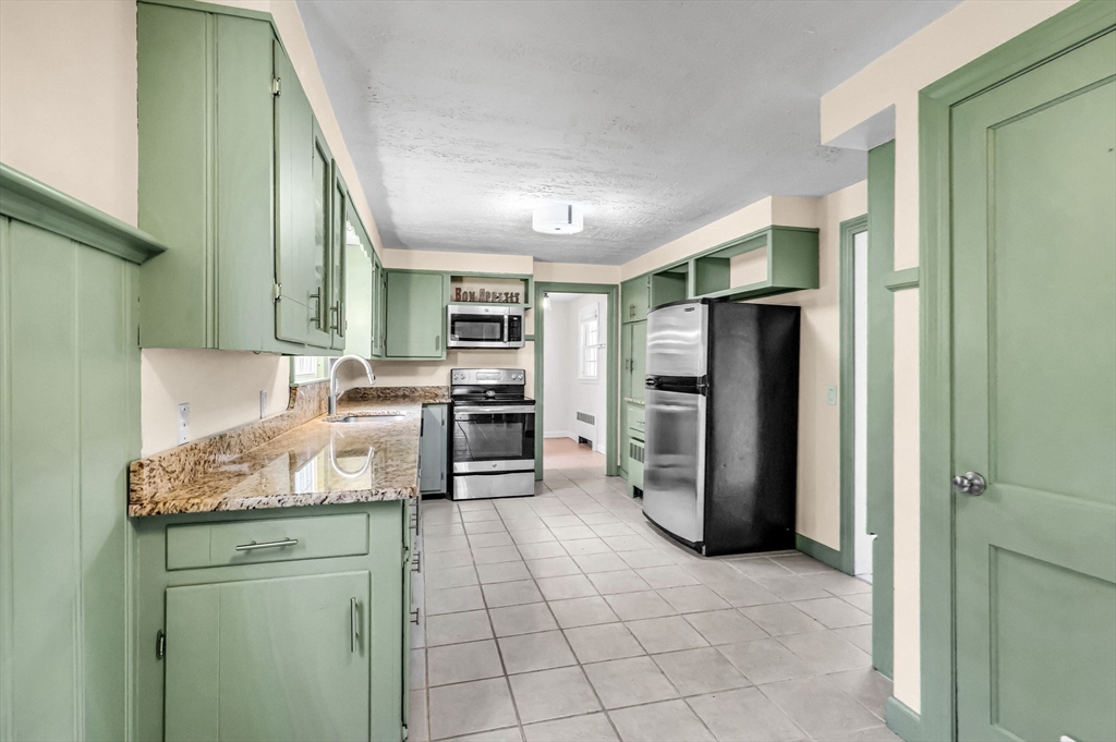 20 High Street Monson, MA 01057 - Photo 12 of 39