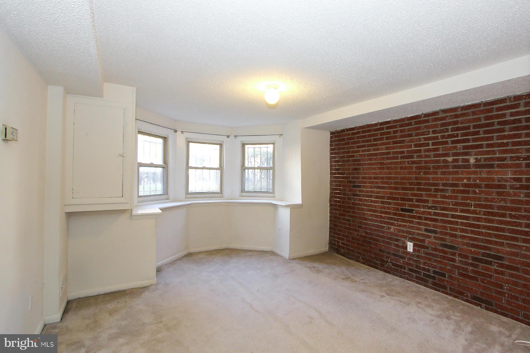 1316 R Street Northwest Washington, DC 20009 - Photo 19 of 29 L