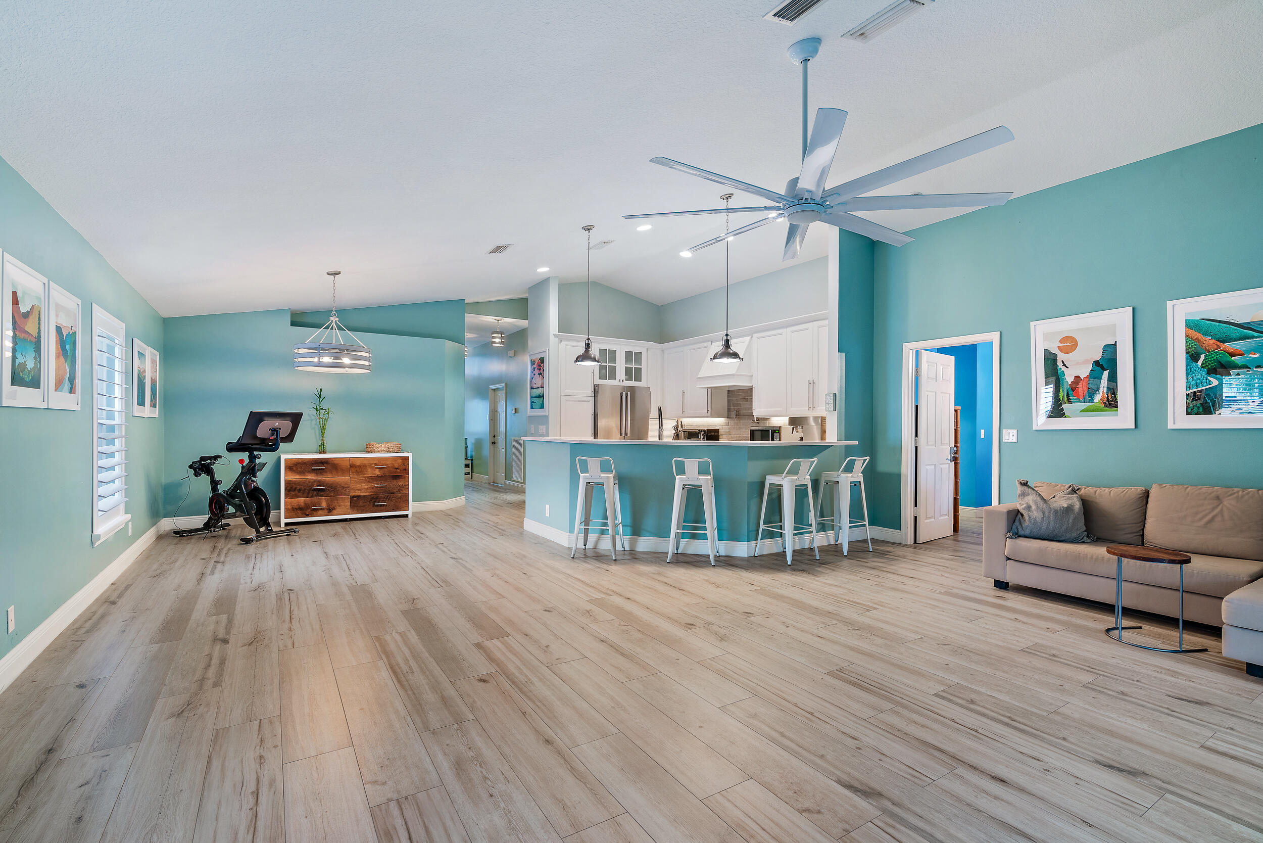 104 Old Jupiter Beach Road Jupiter, FL 33477 - Photo 3 of 25 B12C3615-1E18-40F0-B1ED-FBCC6AB19417