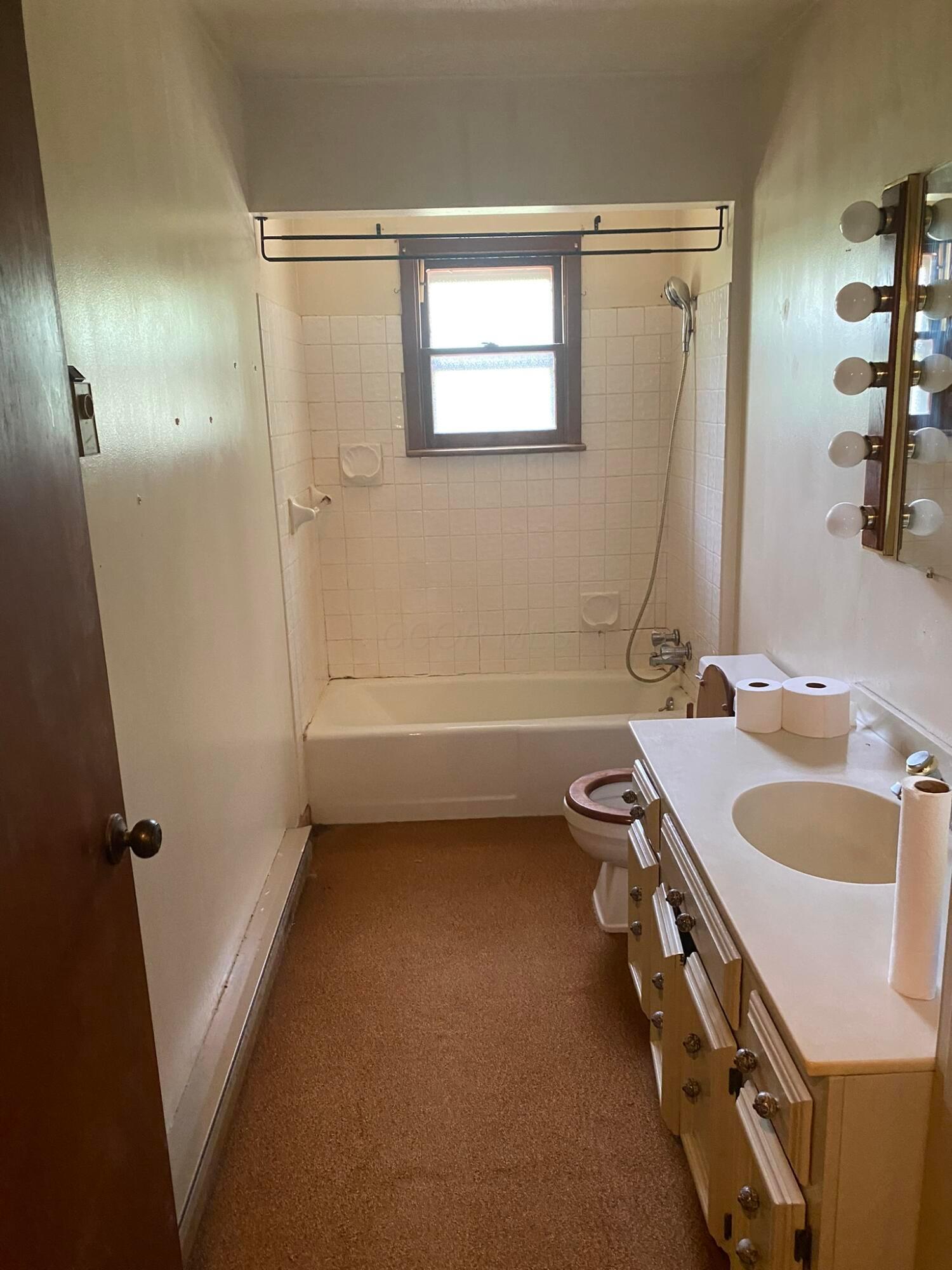12170 Fairview Road Southeast Heath, OH 43056 - Photo 8 of 11 12720 Fairview Bath