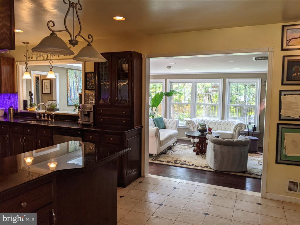 7806 Hayfield Road Alexandria, VA 22315 - Photo 2 of 6 Gallery Image 2