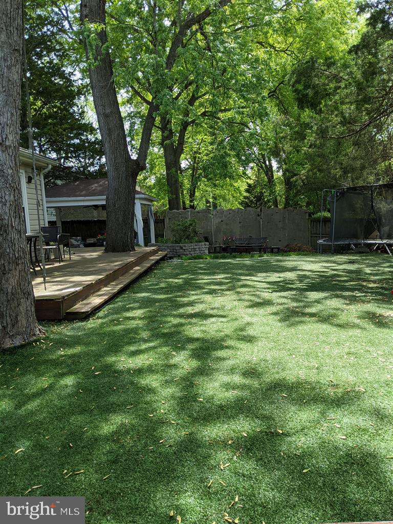 7806 Hayfield Road Alexandria, VA 22315 - Photo 4 of 6 Gallery Image 4