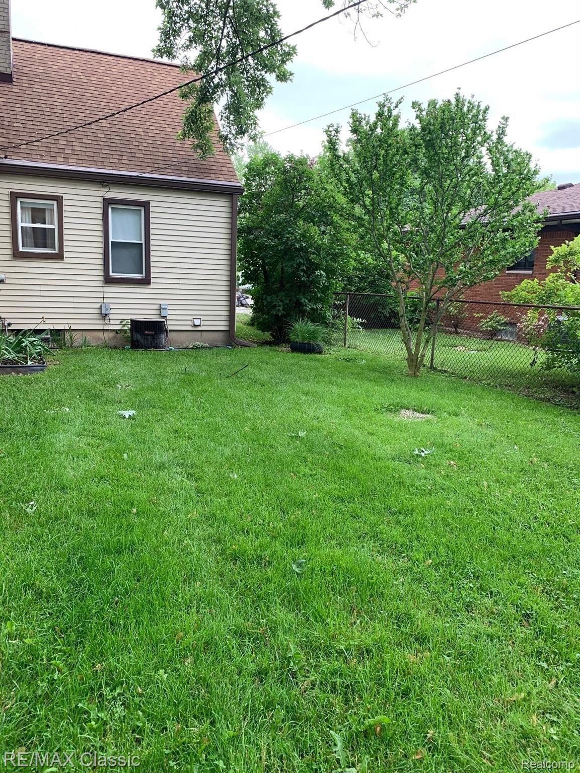 3827 Durham Road Royal Oak, MI 48073 - Photo 31 of 35 IMG_2268.jpg