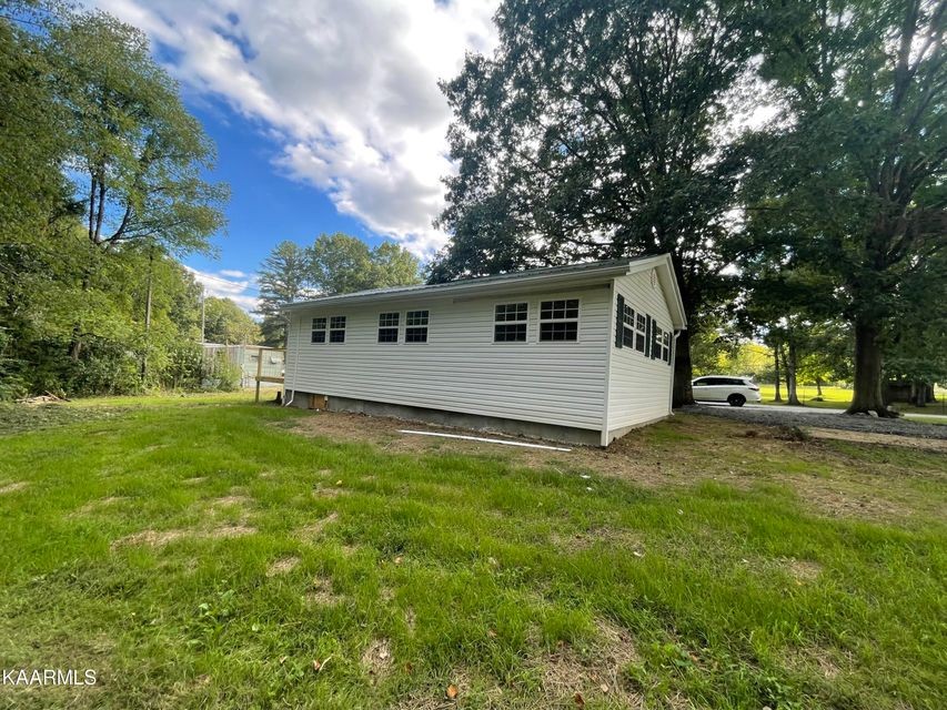 521 Sweat Road Grimsley, TN 38565 - Photo 9 of 40 Gallery Image 9