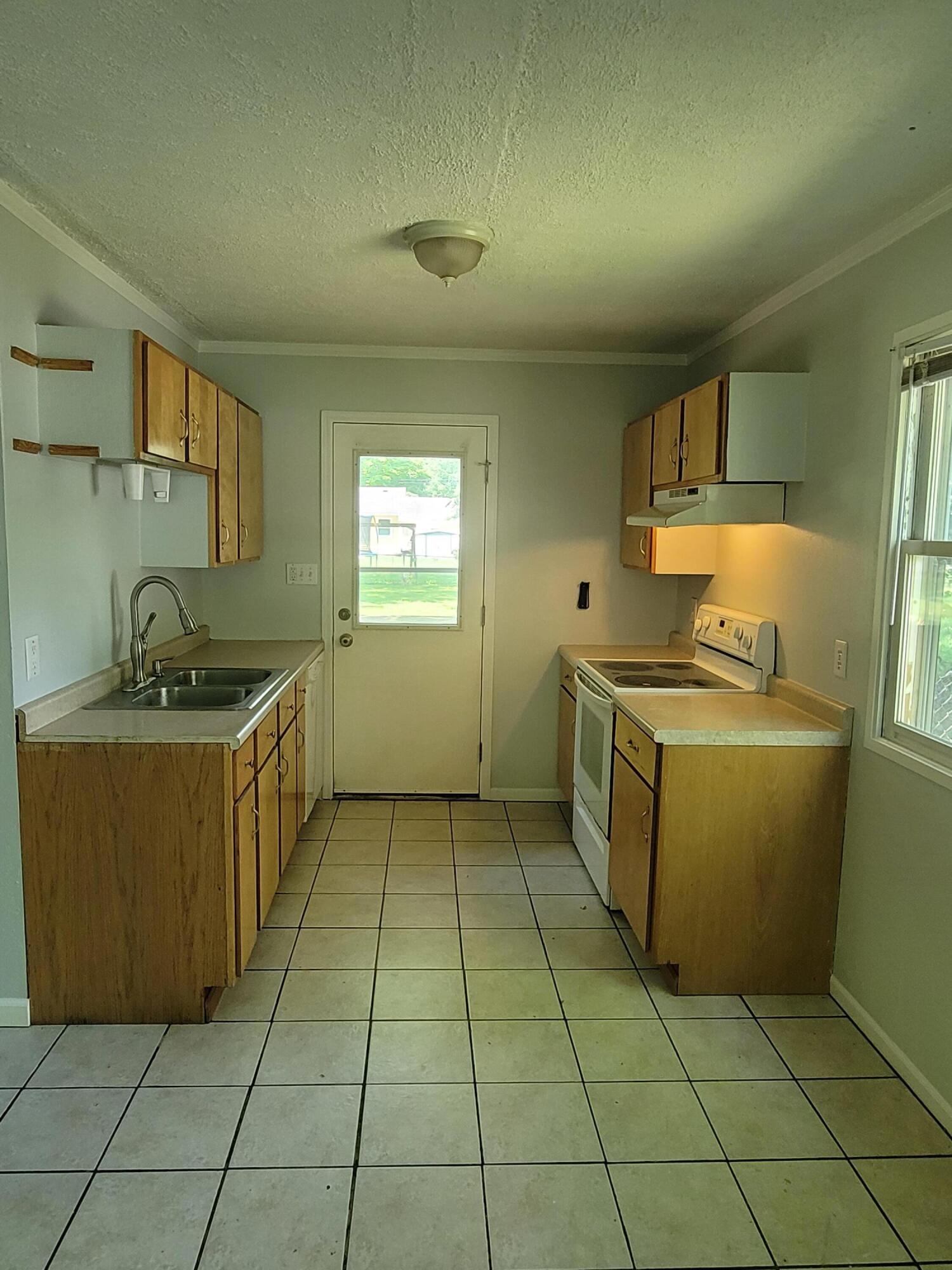 3403 Random Road Kalamazoo, MI 49004 - Photo 8 of 16 20210705_123654