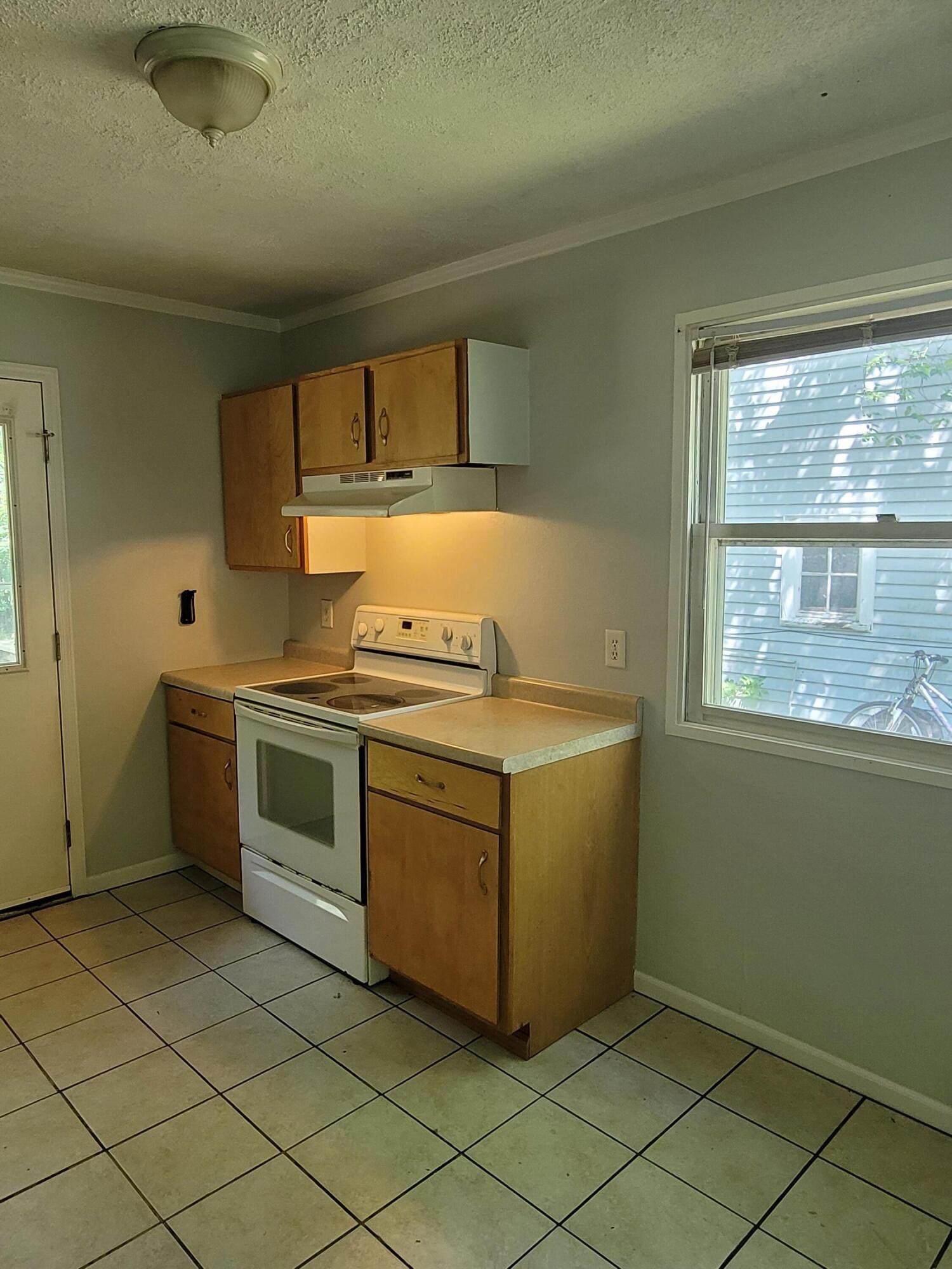 3403 Random Road Kalamazoo, MI 49004 - Photo 10 of 16 20210705_123706