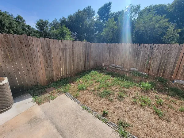 $1,800 | 812 Sagewood Trail, San Marcos, TX 78666