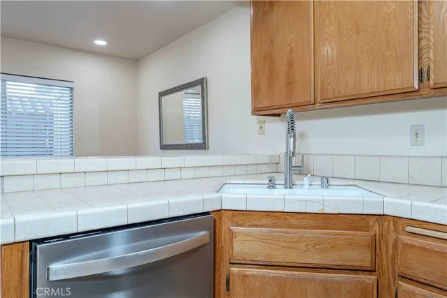 $3,250 | 415 Tangelo, Irvine, CA 92618