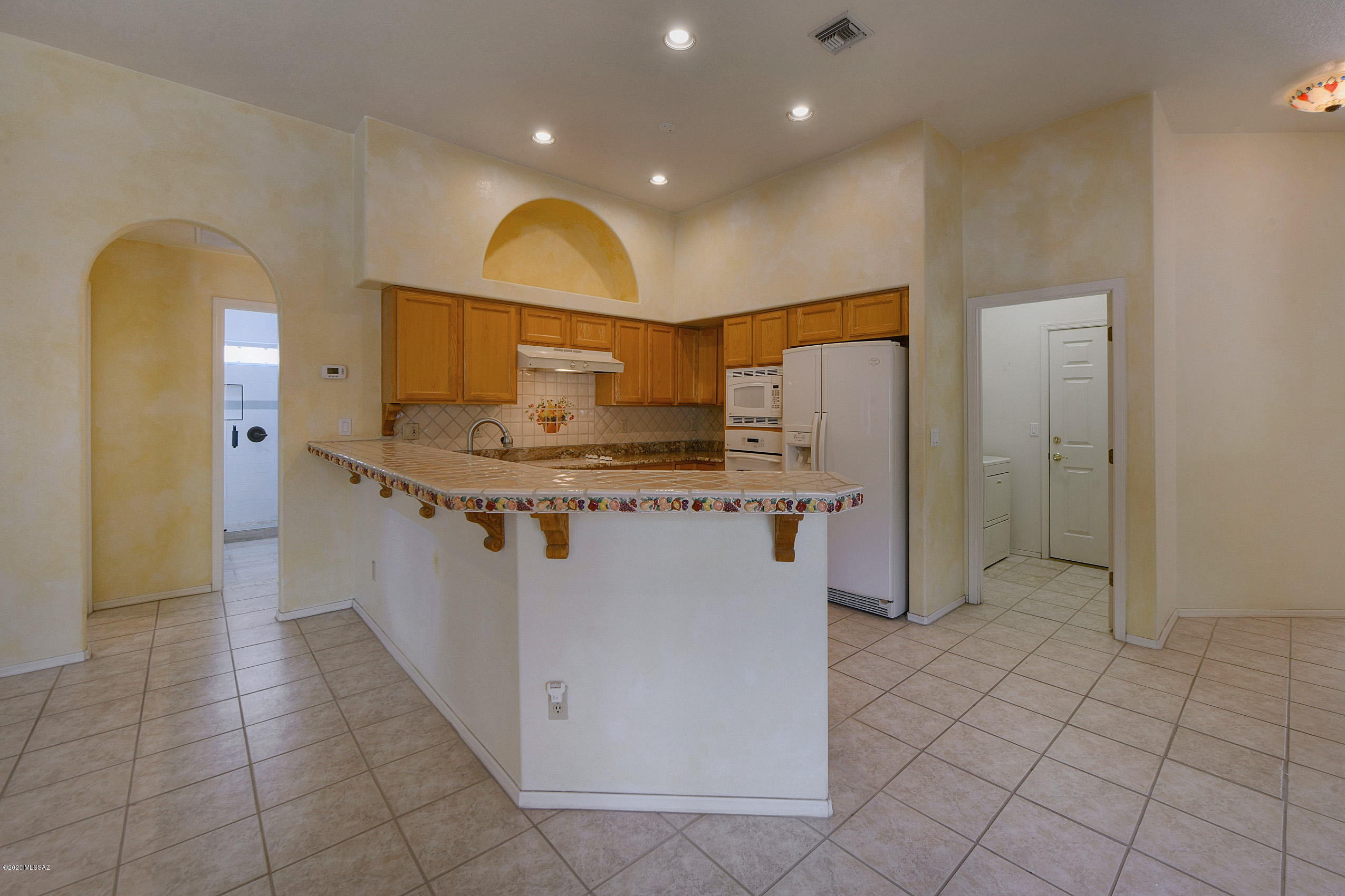 12531 North Forest Lake Way Oro Valley, AZ 85755 - Photo 7 of 31