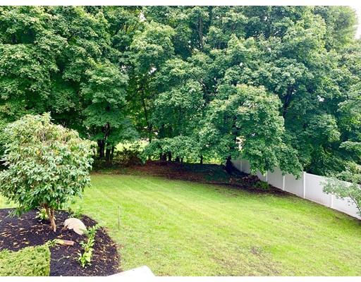 15 Robert Road Danvers, MA 01923 - Photo 4 of 24 Gallery Image 4