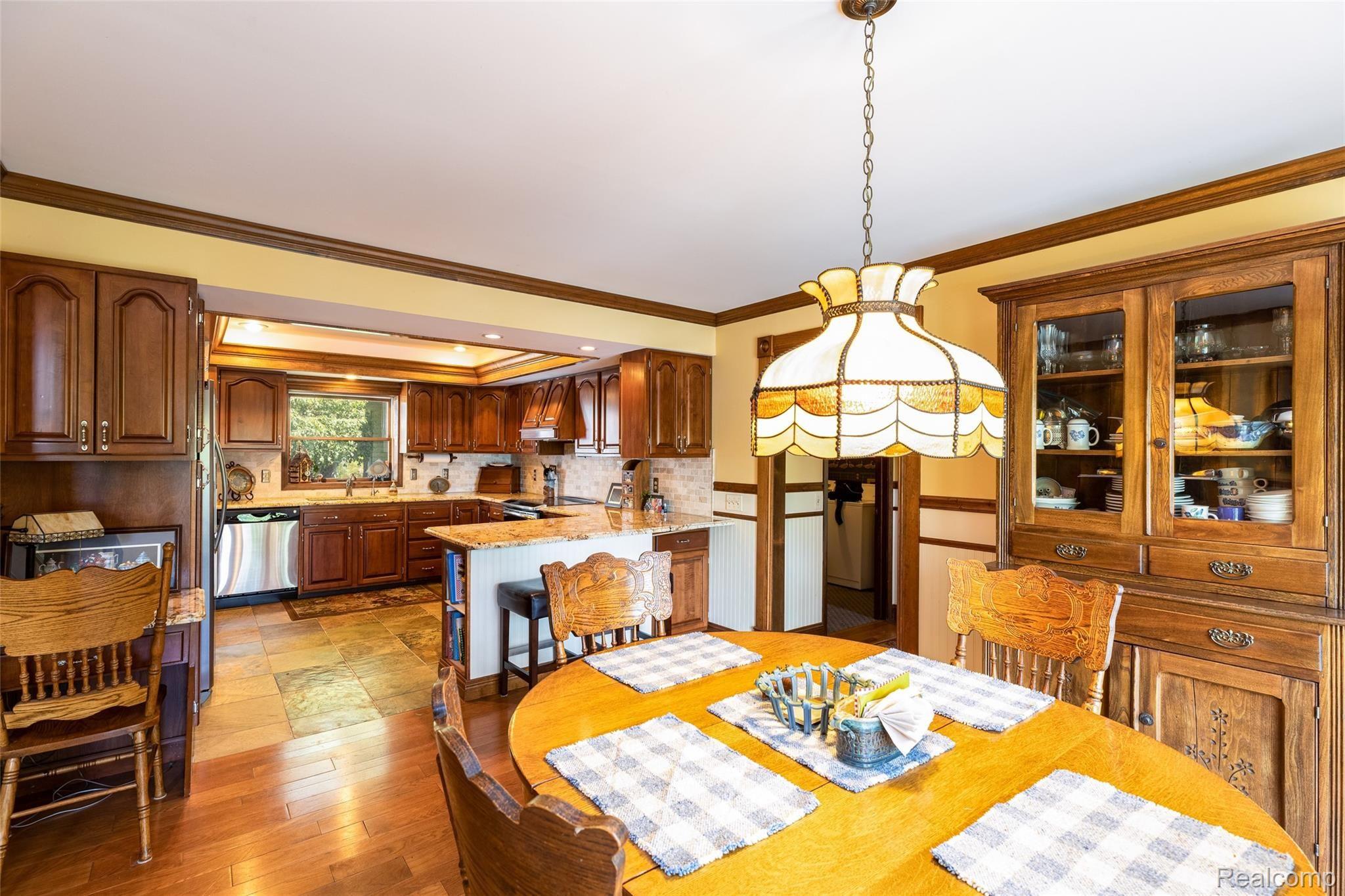 9875 Oakhurst Road Holly, MI 48442 - Photo 24 of 80 25.Kitchen