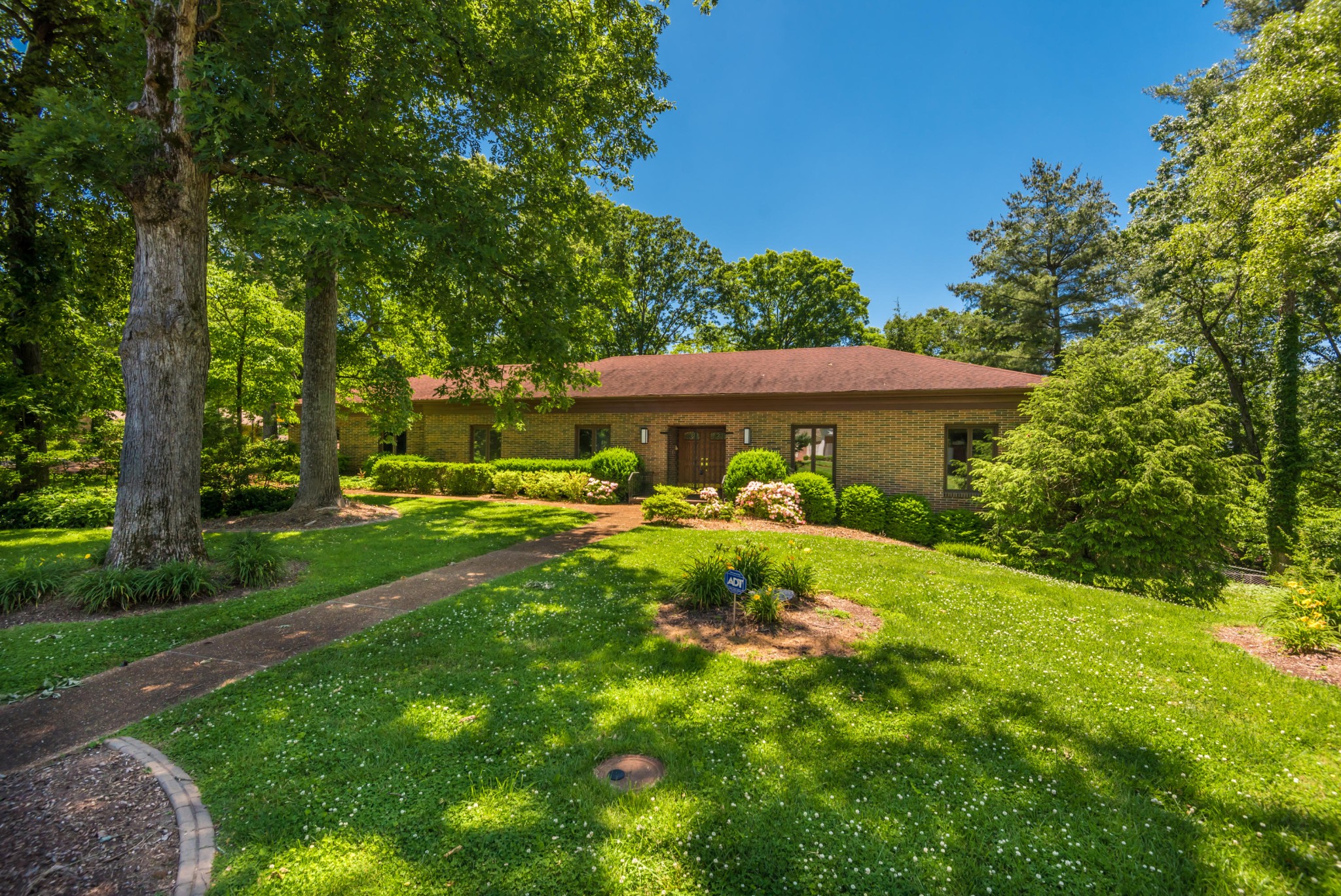 601 Westborough Road Knoxville, TN 37909 - Photo 1 of 28 Gallery Image 1