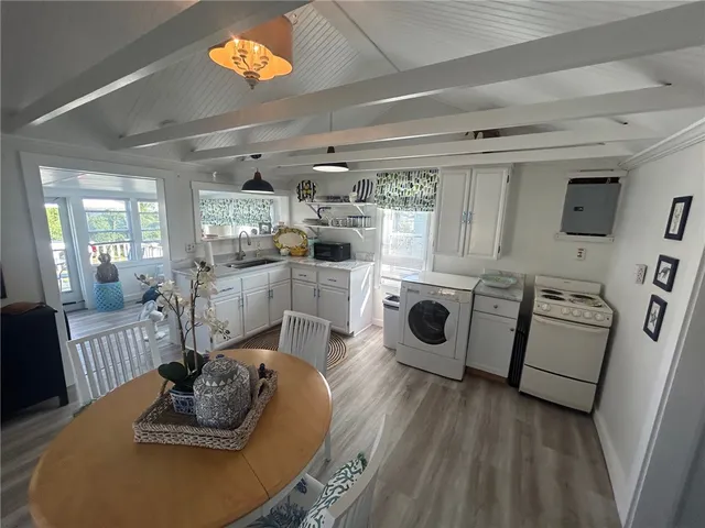 $275,000 | 64 Burnside Avenue, Narragansett, RI 02882