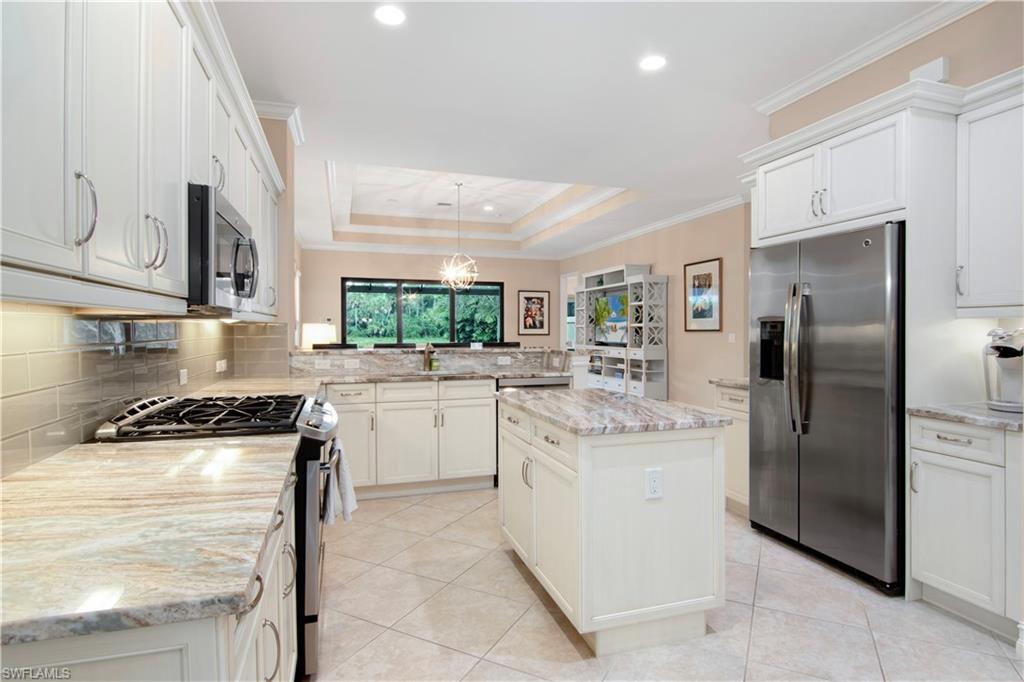 6564 Roma Way Naples, FL 34113 - Photo 12 of 33 Gallery Image 12