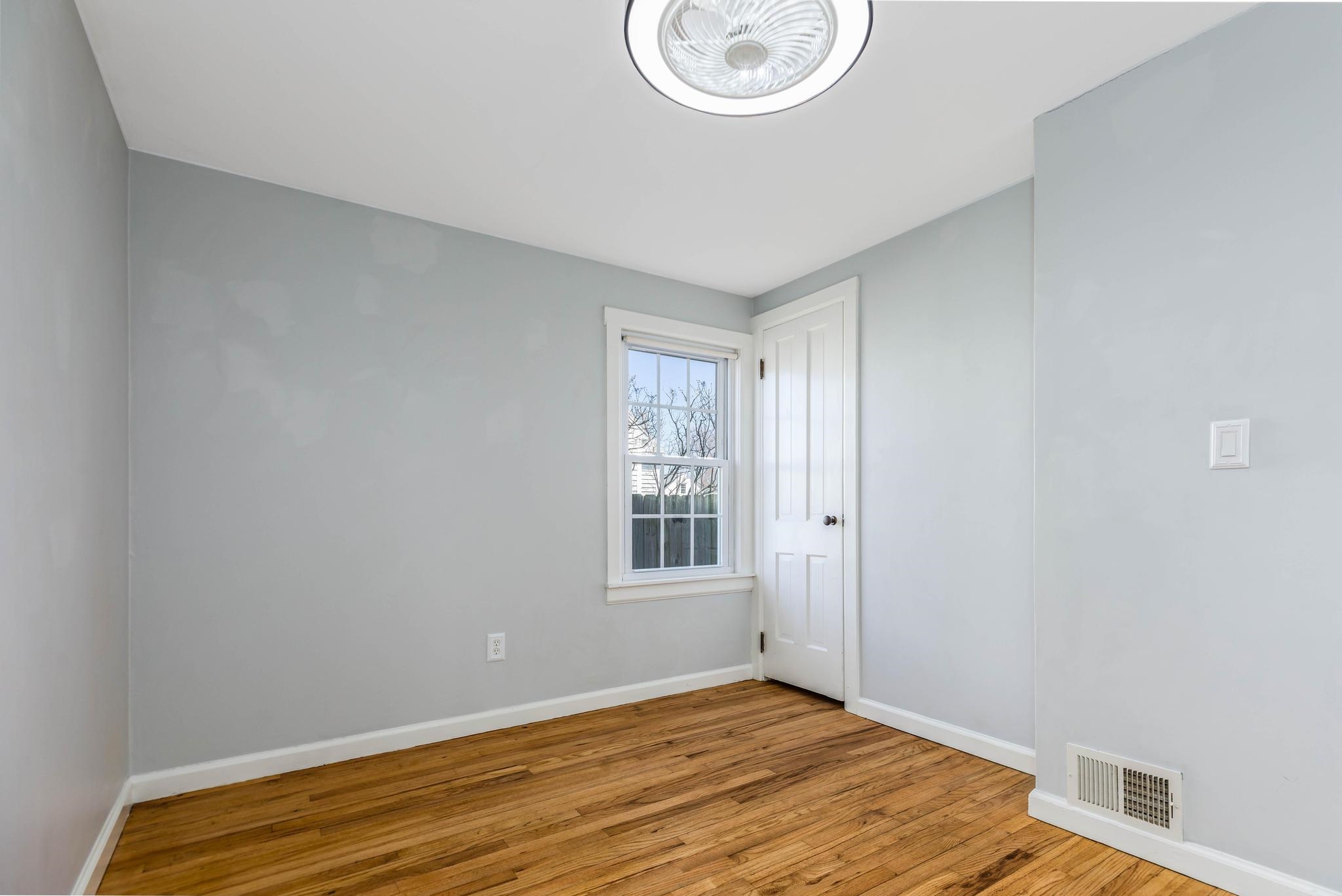 11 Lyons Street Rochester, NH 03867 - Photo 17 of 48