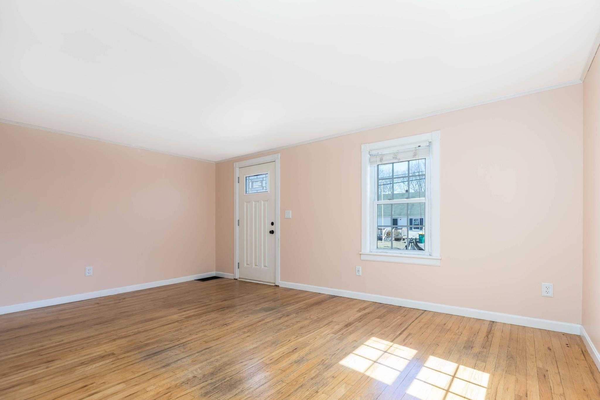 11 Lyons Street Rochester, NH 03867 - Photo 6 of 48