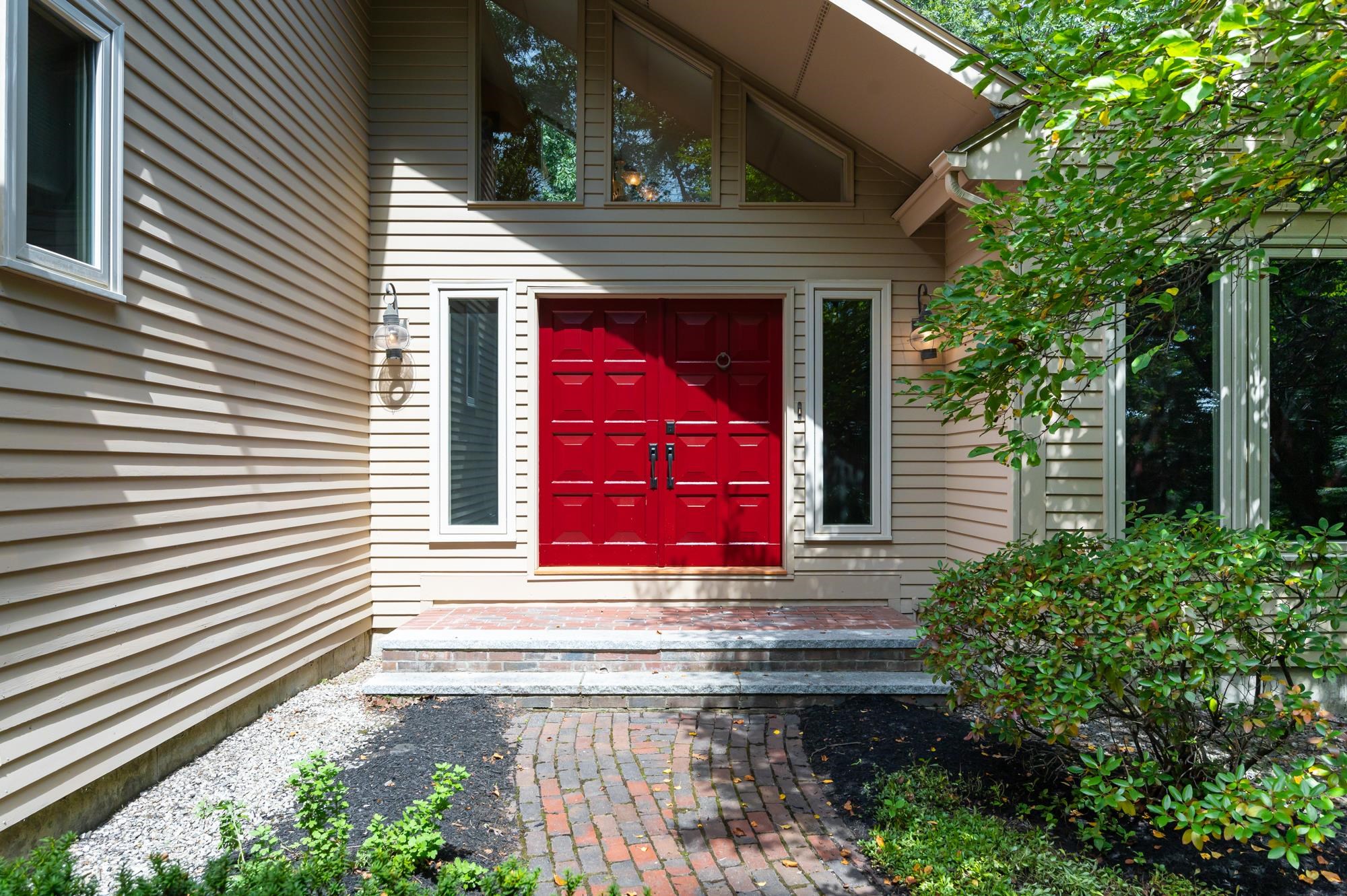 90 Pine Hill Road Hollis, NH 03049 - Photo 1 of 36