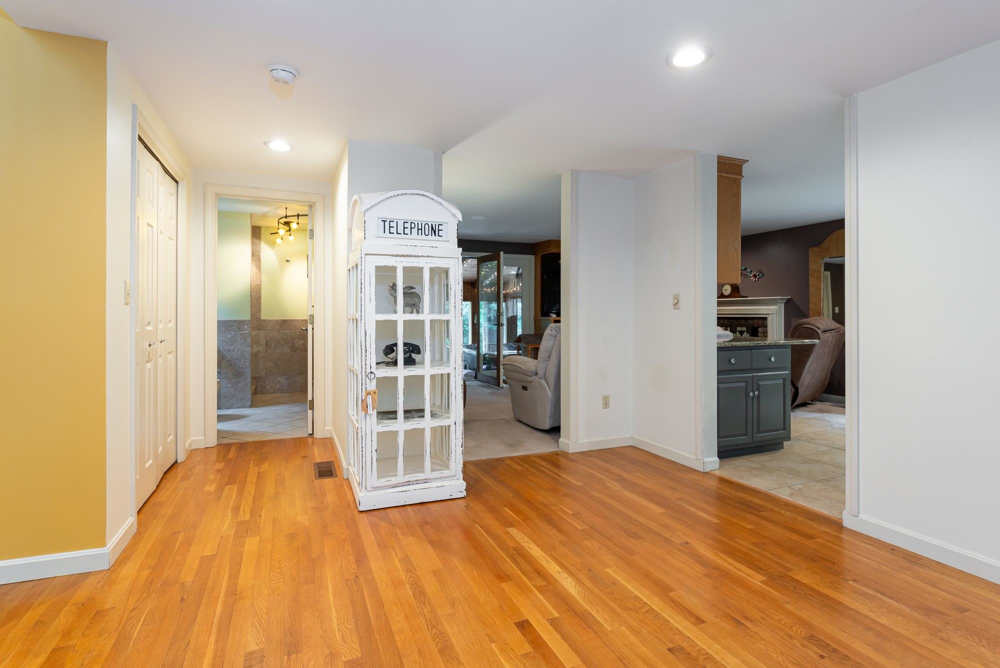 90 Pine Hill Road Hollis, NH 03049 - Photo 13 of 36