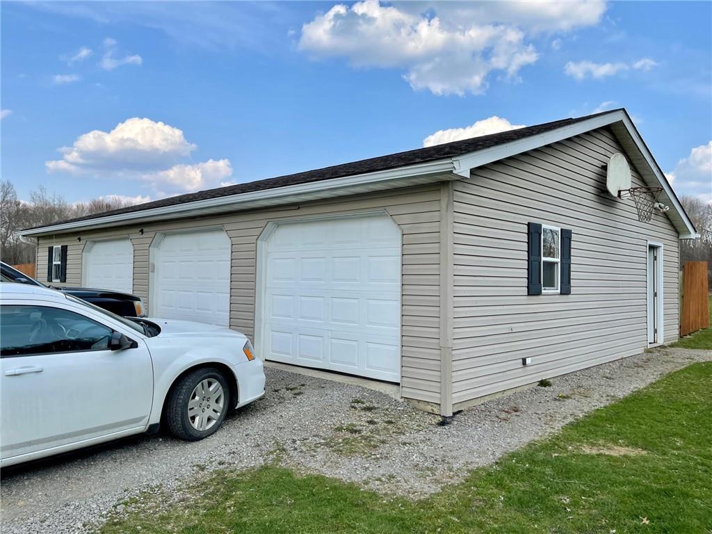 118 Pizor Road Mercer, PA 16137 - Photo 3 of 25