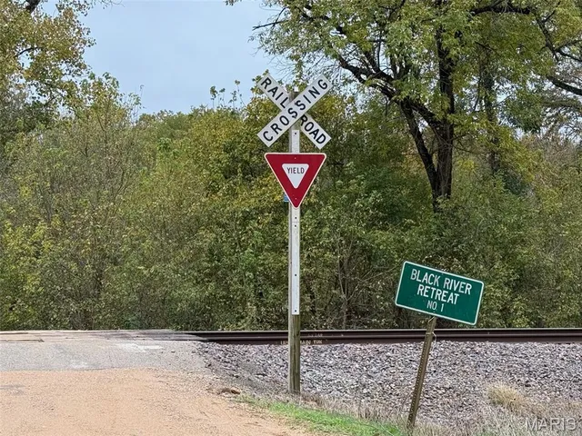 $6,000 | 1 Black River, Piedmont, MO 63957