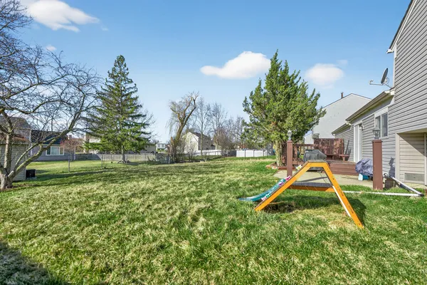 $369,999 | 736 Cypress Lane, Carol Stream, IL 60188
